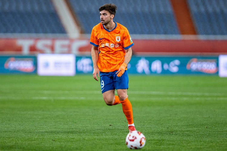 pg电子-未随队出征上海！媒体人：泽卡之前确实带伤的，这场打不了了